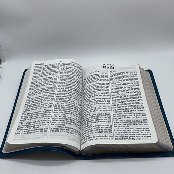 Giant Print Reference Bible with Concordance King James Version Bonded Leather - Picture 11 of 16